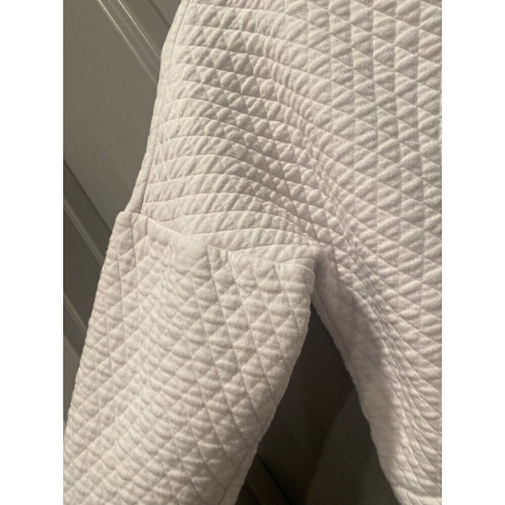 LOFT Textured Quilted Top M White Layered Shirt Hem Blouse - Picture 4 of 7